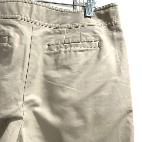 Ann Taylor Signature Fit Shorts size 10 bermuda walking tan khaki cotton stretch - Picture 6 of 8